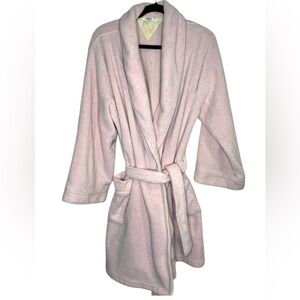 Tommy Hilfiger women’s pink bathrobe w/ white trim - Size L/XL